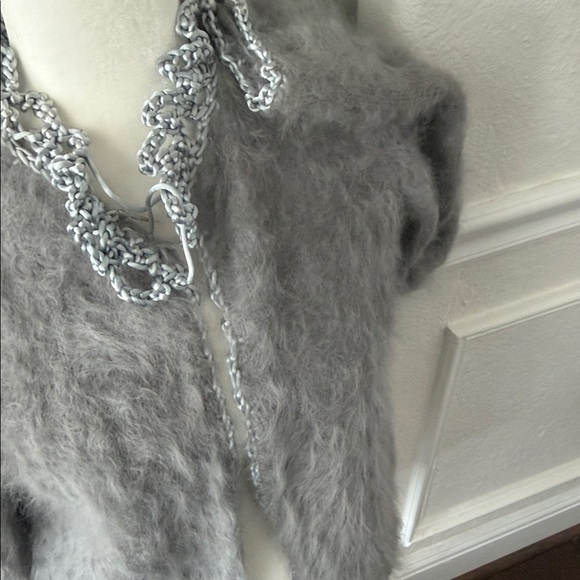 Soft Fuzzy Gray 💯 angora Cardigan, hand knitted - Picture 6 of 16